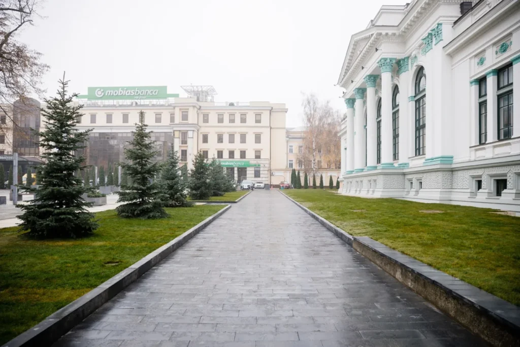 Scuarul-Mihai-Eminescu-7